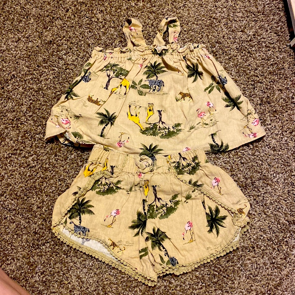 Two piece set